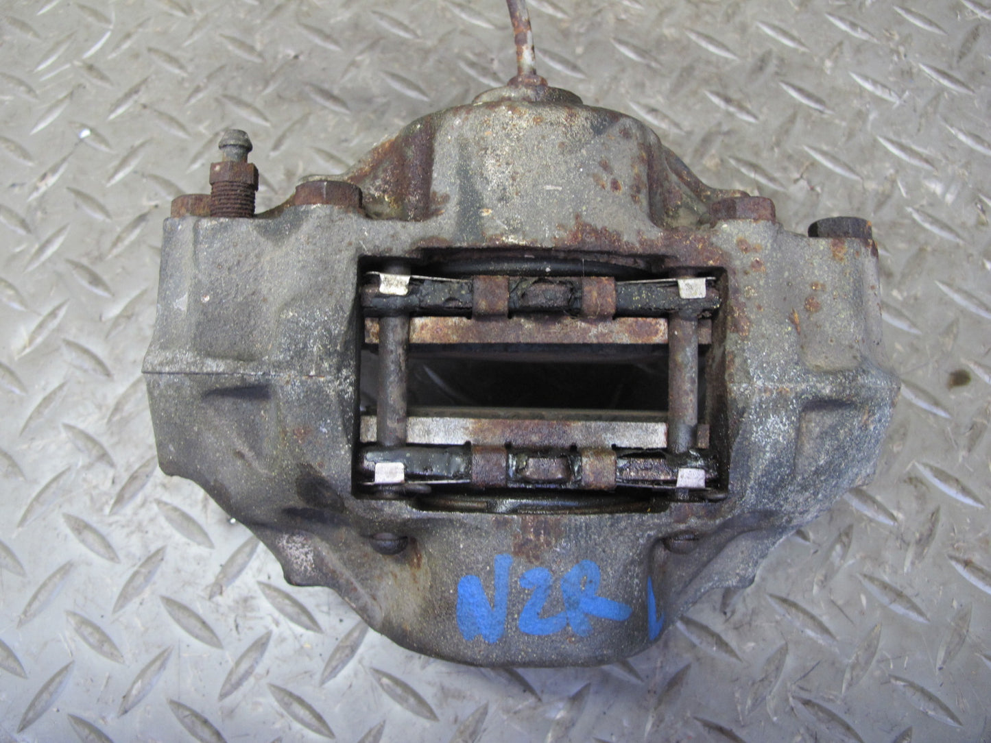 75-78 Datsun S30 280Z Set of 2 Rear Left & Right Sumitomo Brake Caliper OEM