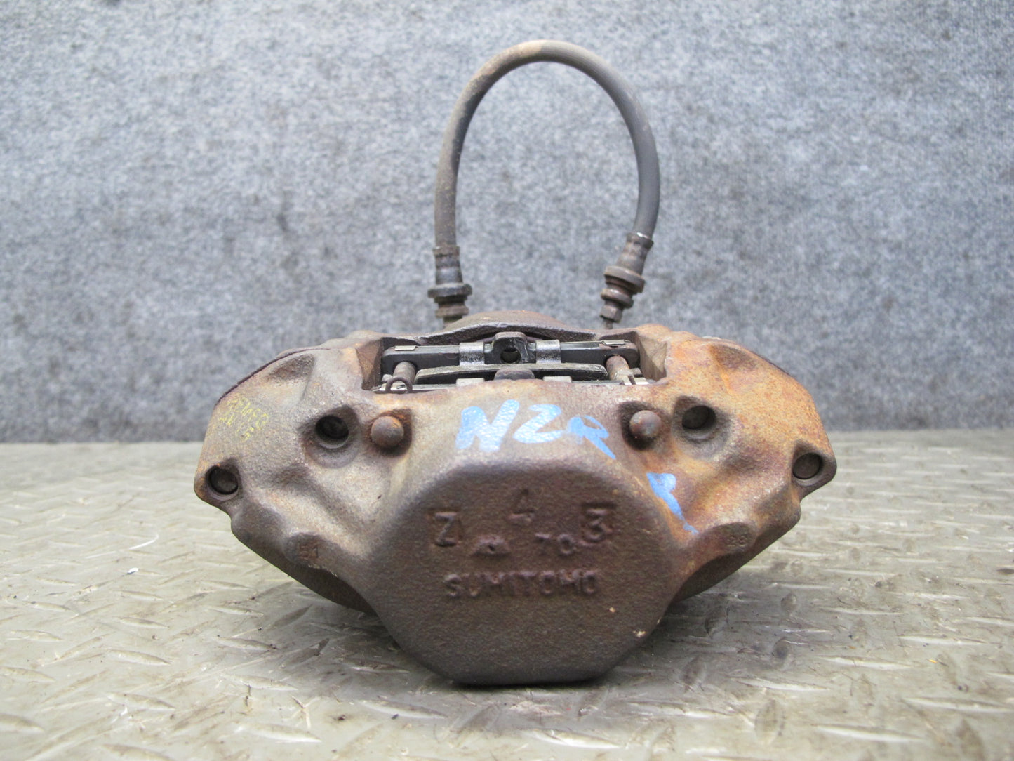 75-78 Datsun S30 280Z Set of 2 Rear Left & Right Sumitomo Brake Caliper OEM