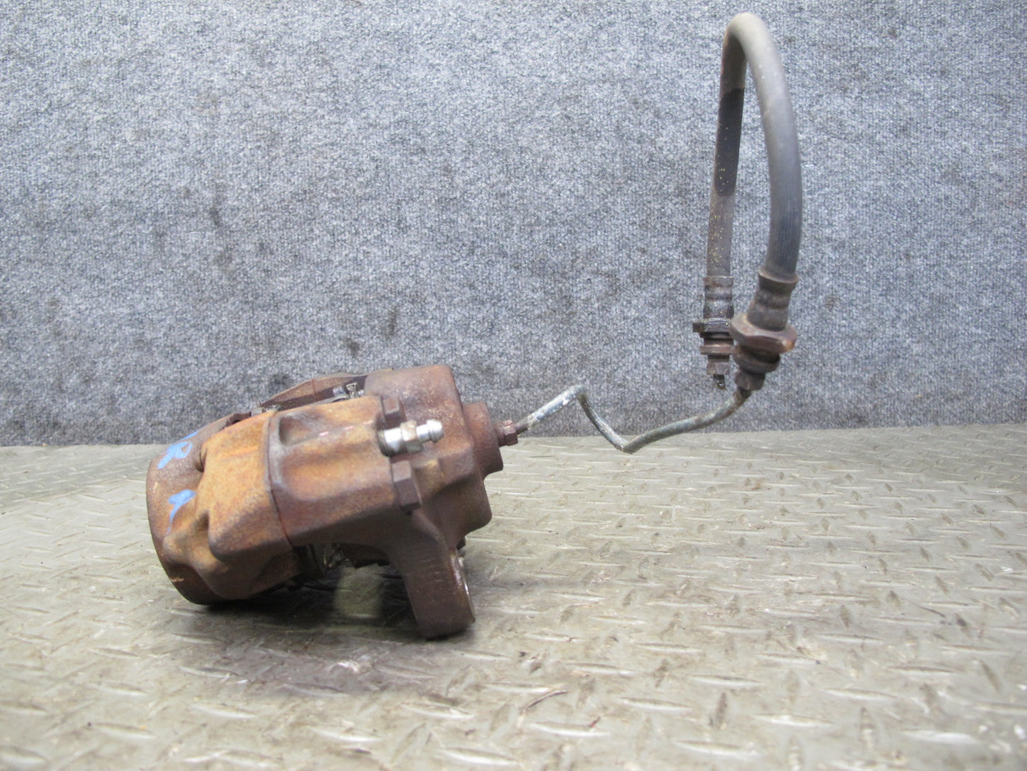 75-78 Datsun S30 280Z Set of 2 Rear Left & Right Sumitomo Brake Caliper OEM