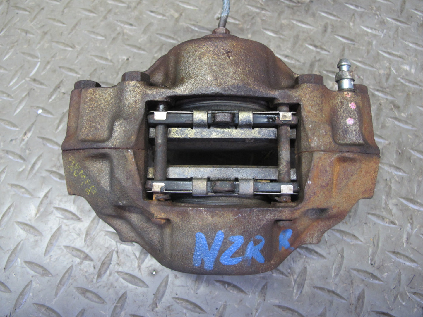 75-78 Datsun S30 280Z Set of 2 Rear Left & Right Sumitomo Brake Caliper OEM