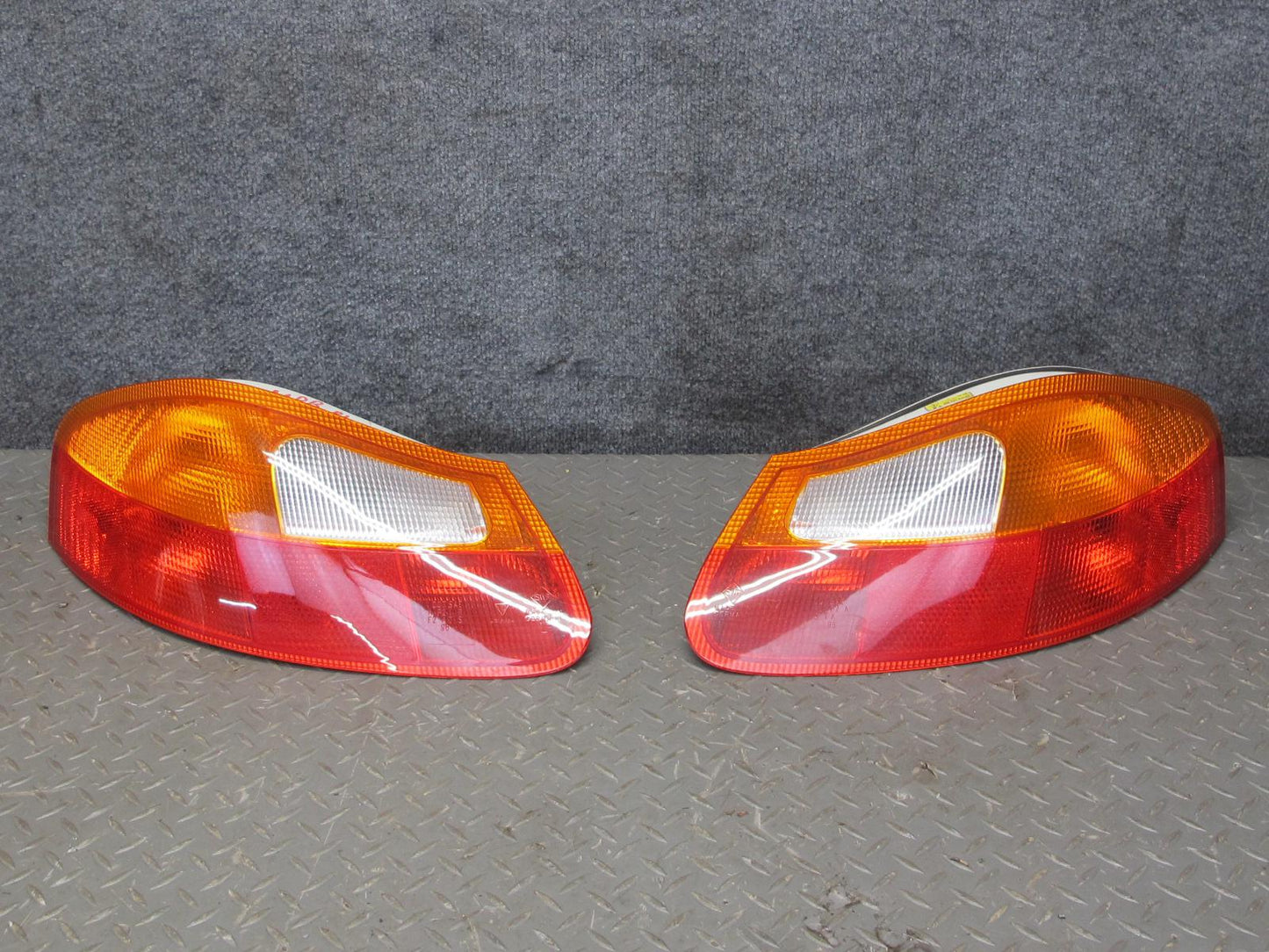 1997-2002 Porsche Boxster 986 Rear Left & Right Side Tail Light Lamp Set of 2