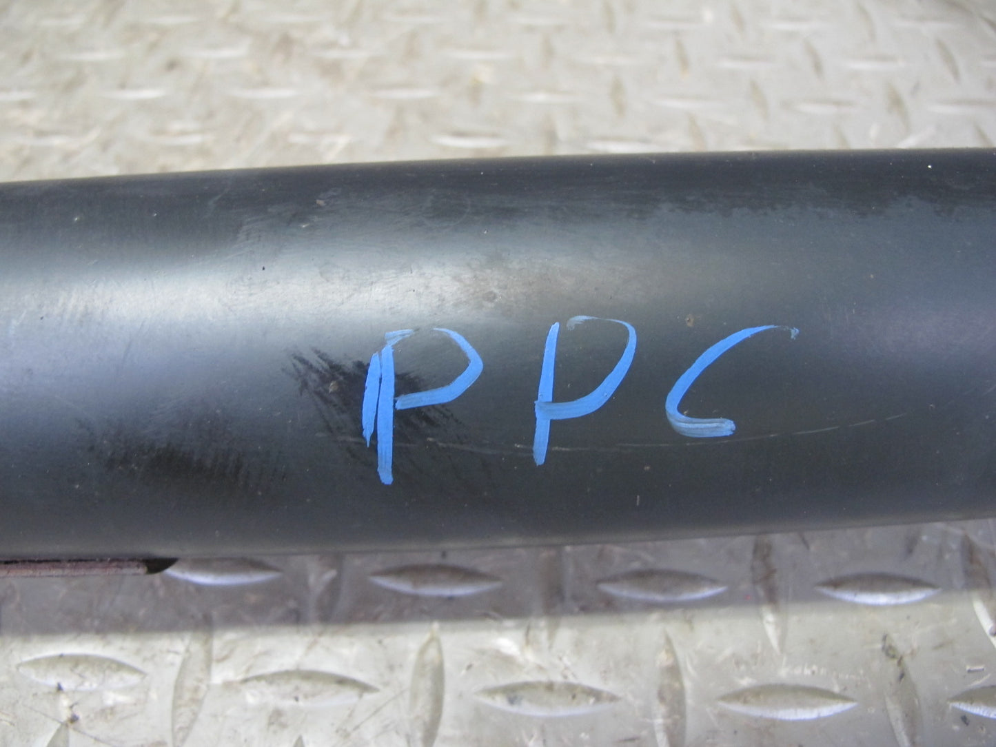 2011-2018 Porsche Cayenne 958 Turbo 4.8L Front Drive Shaft Propeller