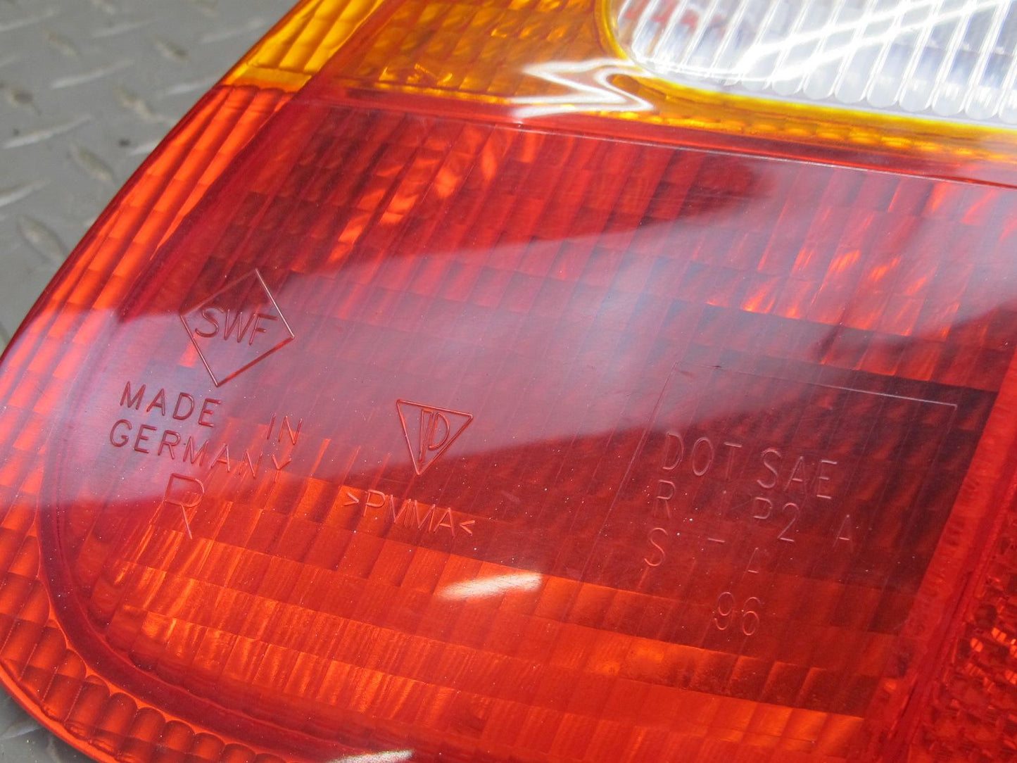 1997-2002 Porsche Boxster 986 Rear Left & Right Side Tail Light Lamp Set of 2