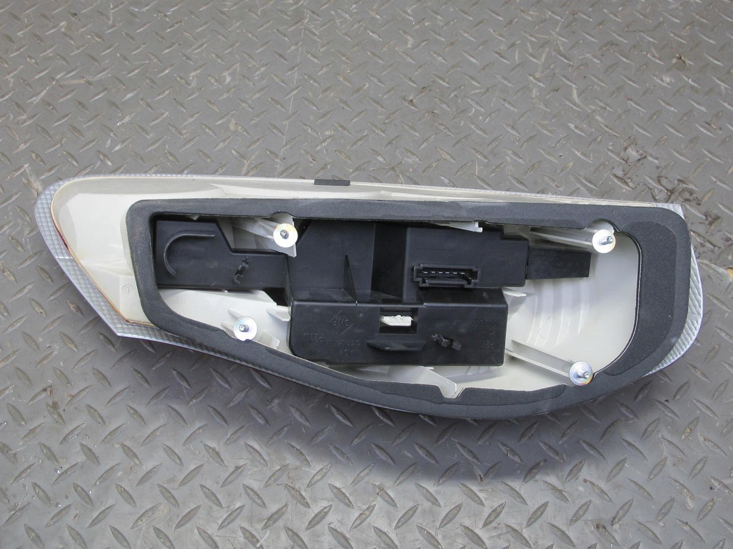 1997-2002 Porsche Boxster 986 Rear Left & Right Side Tail Light Lamp Set of 2