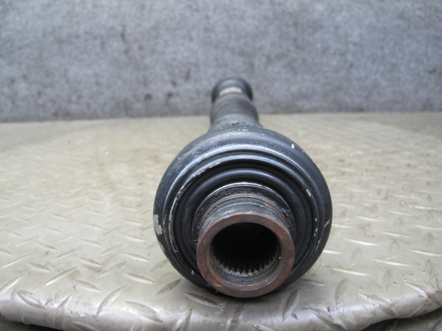 2011-2018 Porsche Cayenne S 958 4.8L Front Drive Shaft Propeller