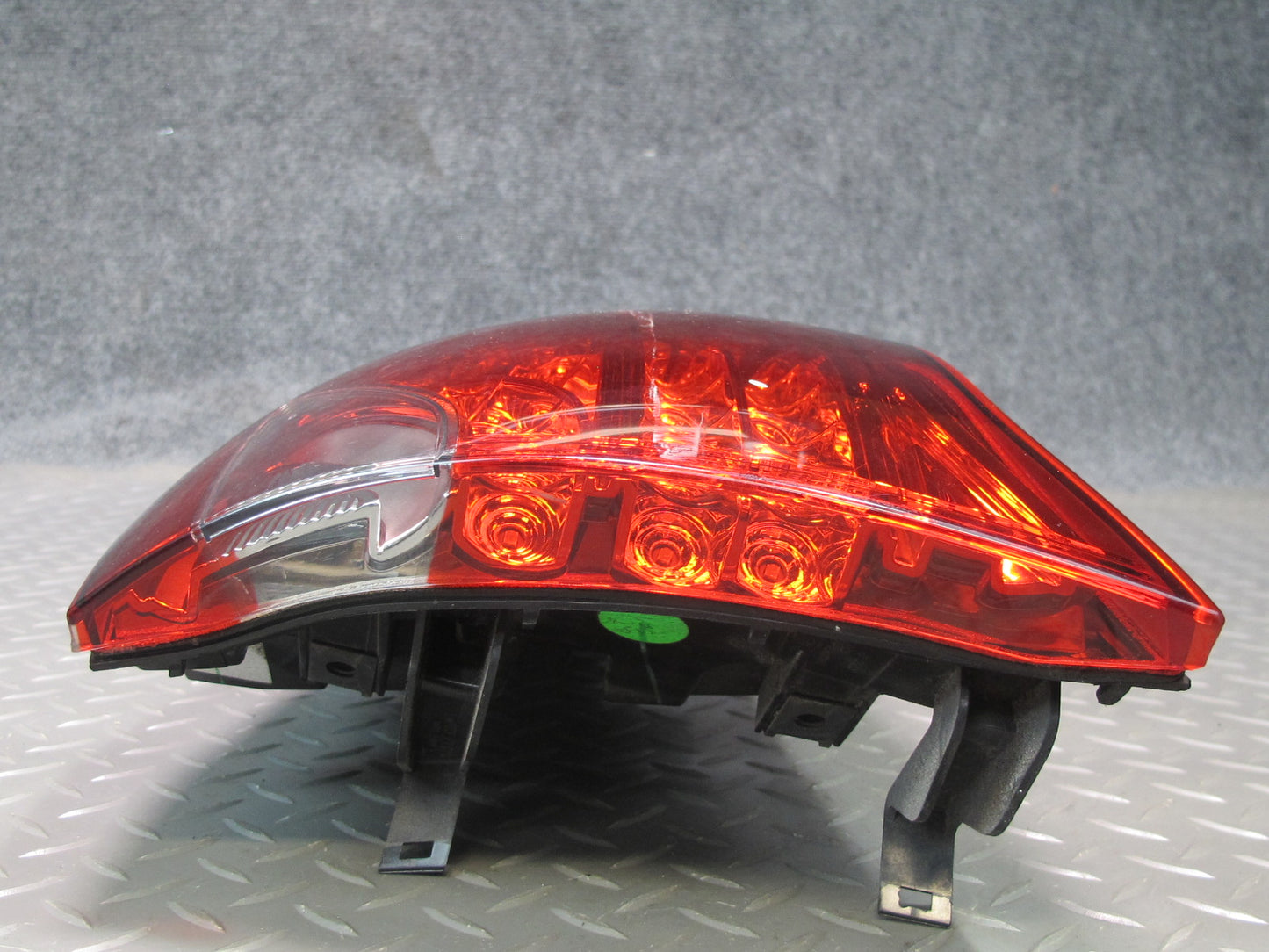 2011-2014 Porsche Cayenne 958 Rear Right Passenger Side Outer Tail Light Lamp