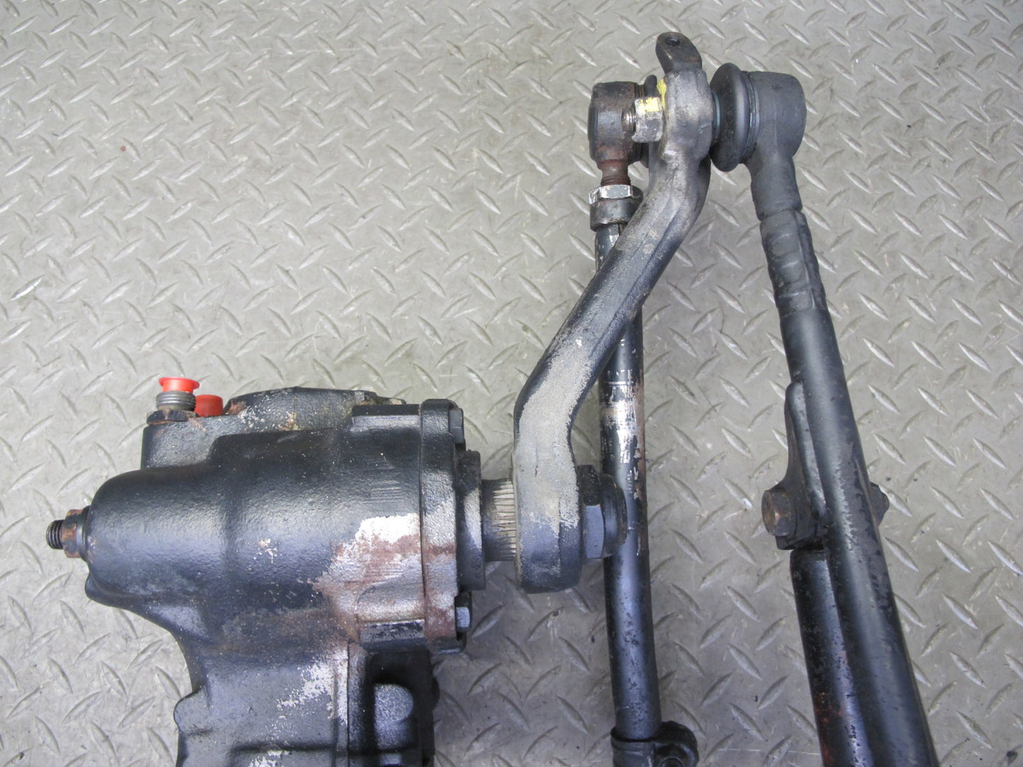 77-85 Mercedes W123 300D Power Steering Gearbox w Gear Rack Linkage OEM