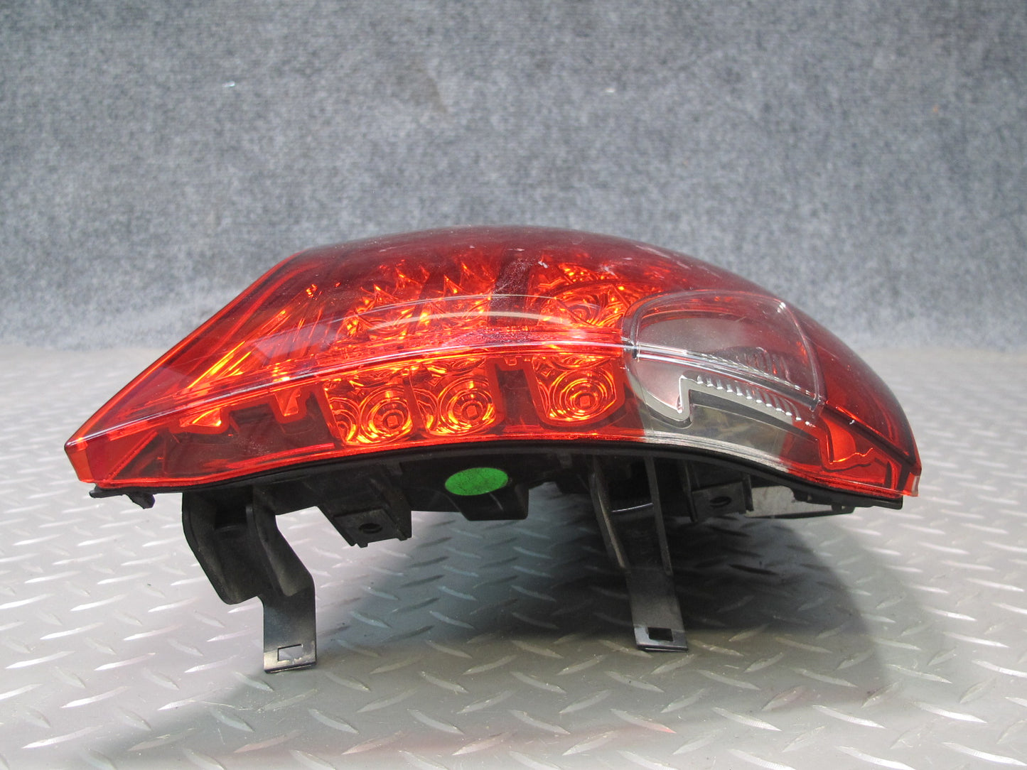 2011-2014 Porsche Cayenne 958 Rear Left Drvier Side Outer Tail Light Lamp