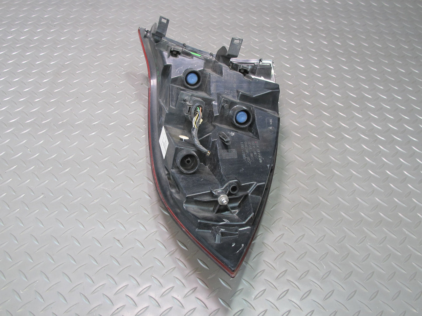 2011-2014 Porsche Cayenne 958 Rear Left Drvier Side Outer Tail Light Lamp