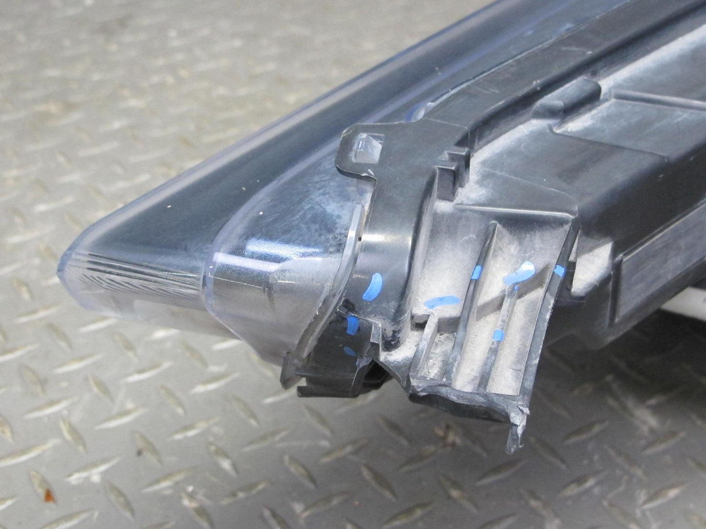 2017-2020 Maserati Levante M161 Front Right Side AFS Xenon HID Headlight Lamp