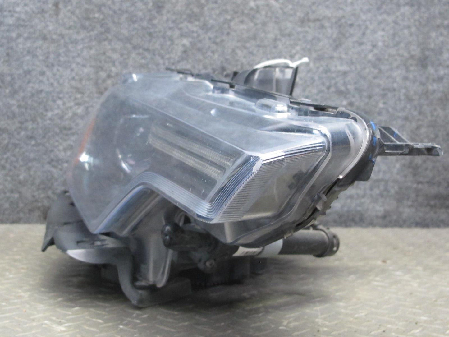 2017-2020 Maserati Levante M161 Front Right Side AFS Xenon HID Headlight Lamp