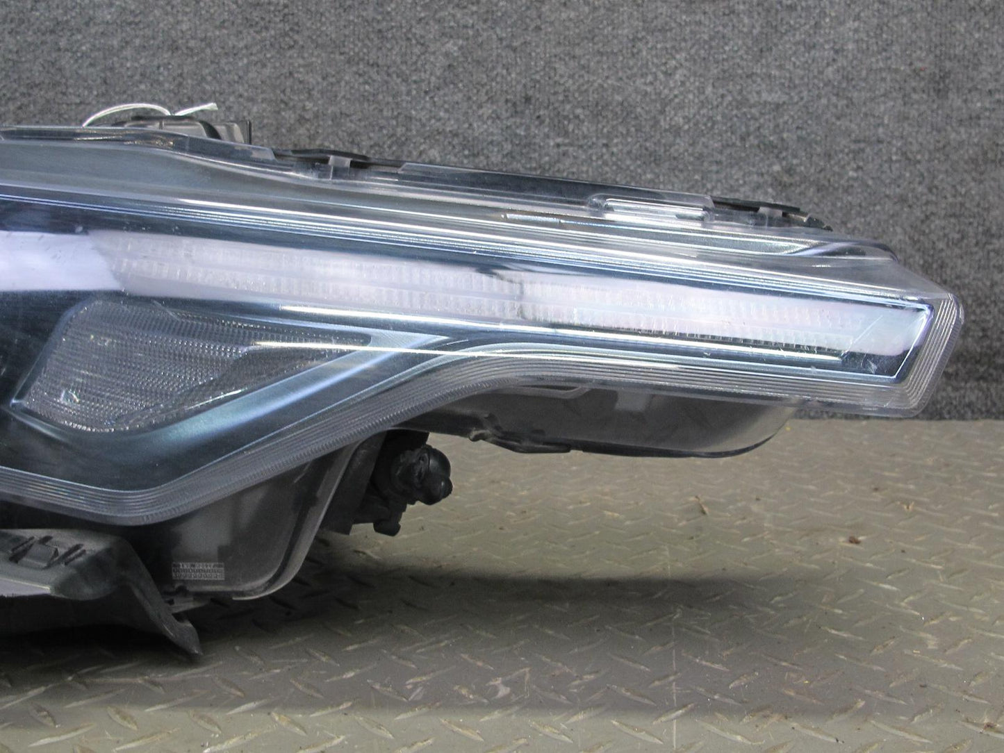 2017-2020 Maserati Levante M161 Front Right Side AFS Xenon HID Headlight Lamp