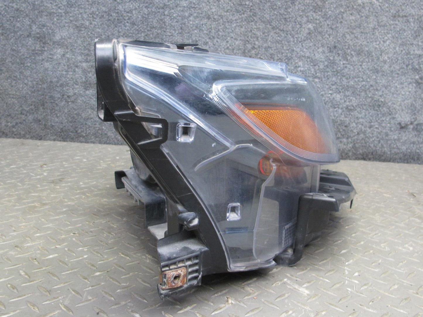 2017-2020 Maserati Levante M161 Front Right Side AFS Xenon HID Headlight Lamp