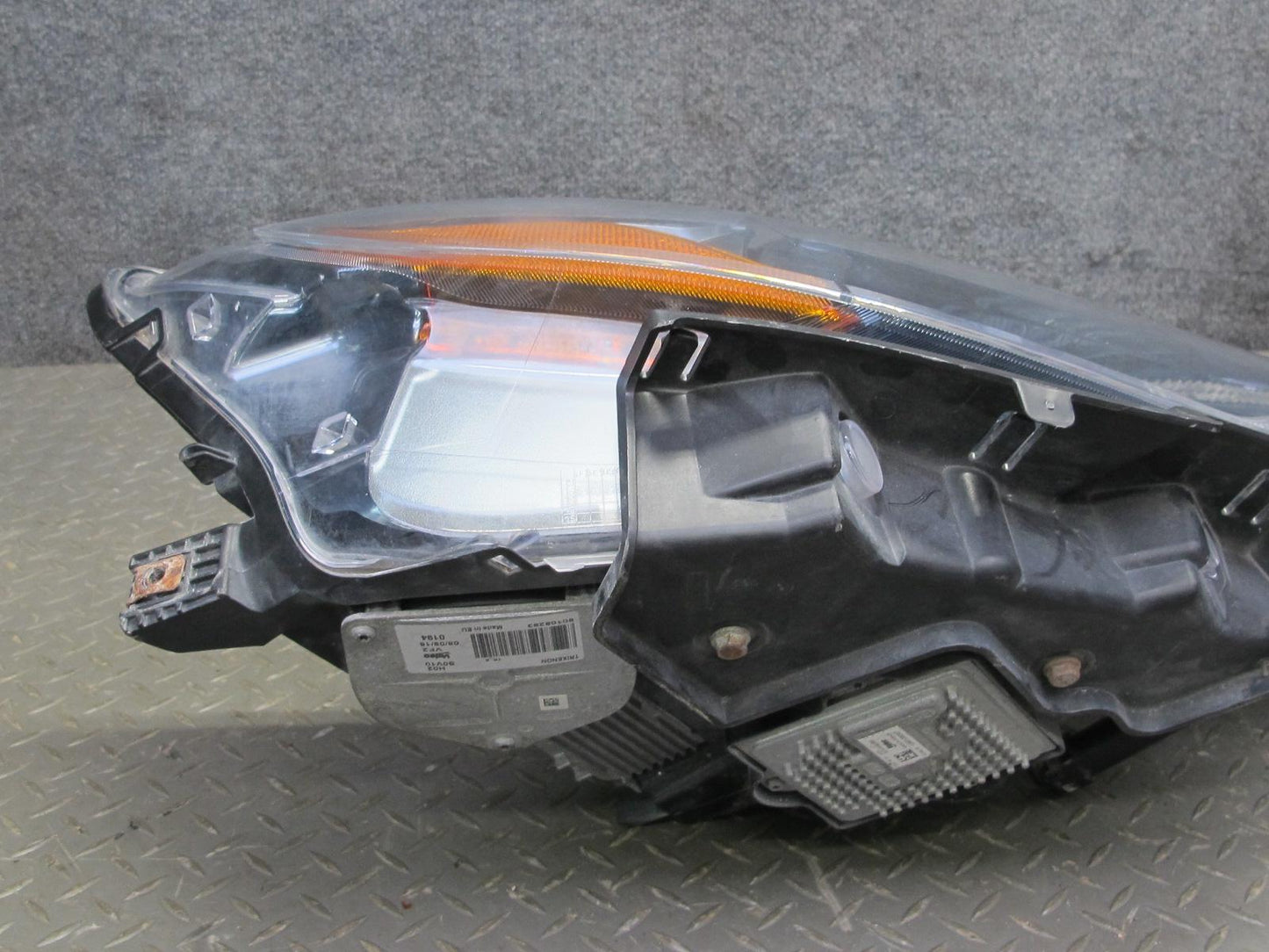 2017-2020 Maserati Levante M161 Front Right Side AFS Xenon HID Headlight Lamp