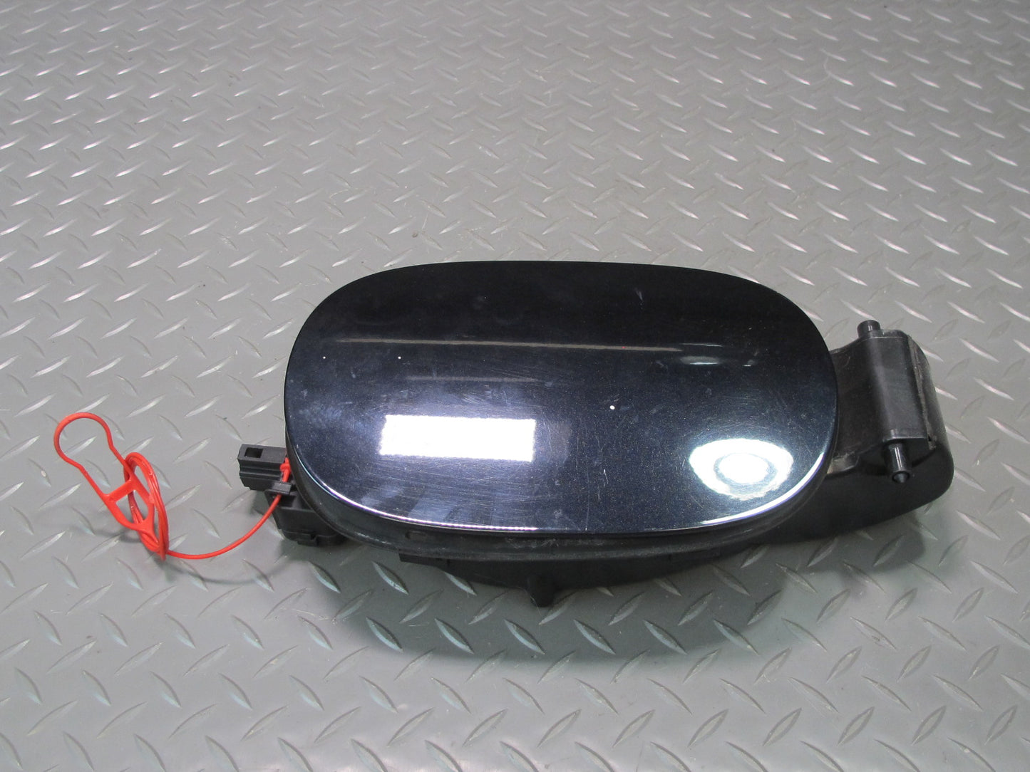 2011-2018 Porsche Cayenne 958 Fuel Gas Tank Filler Door Lid Cover Black