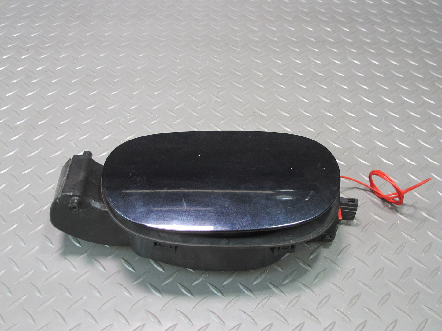 2011-2018 Porsche Cayenne 958 Fuel Gas Tank Filler Door Lid Cover Black