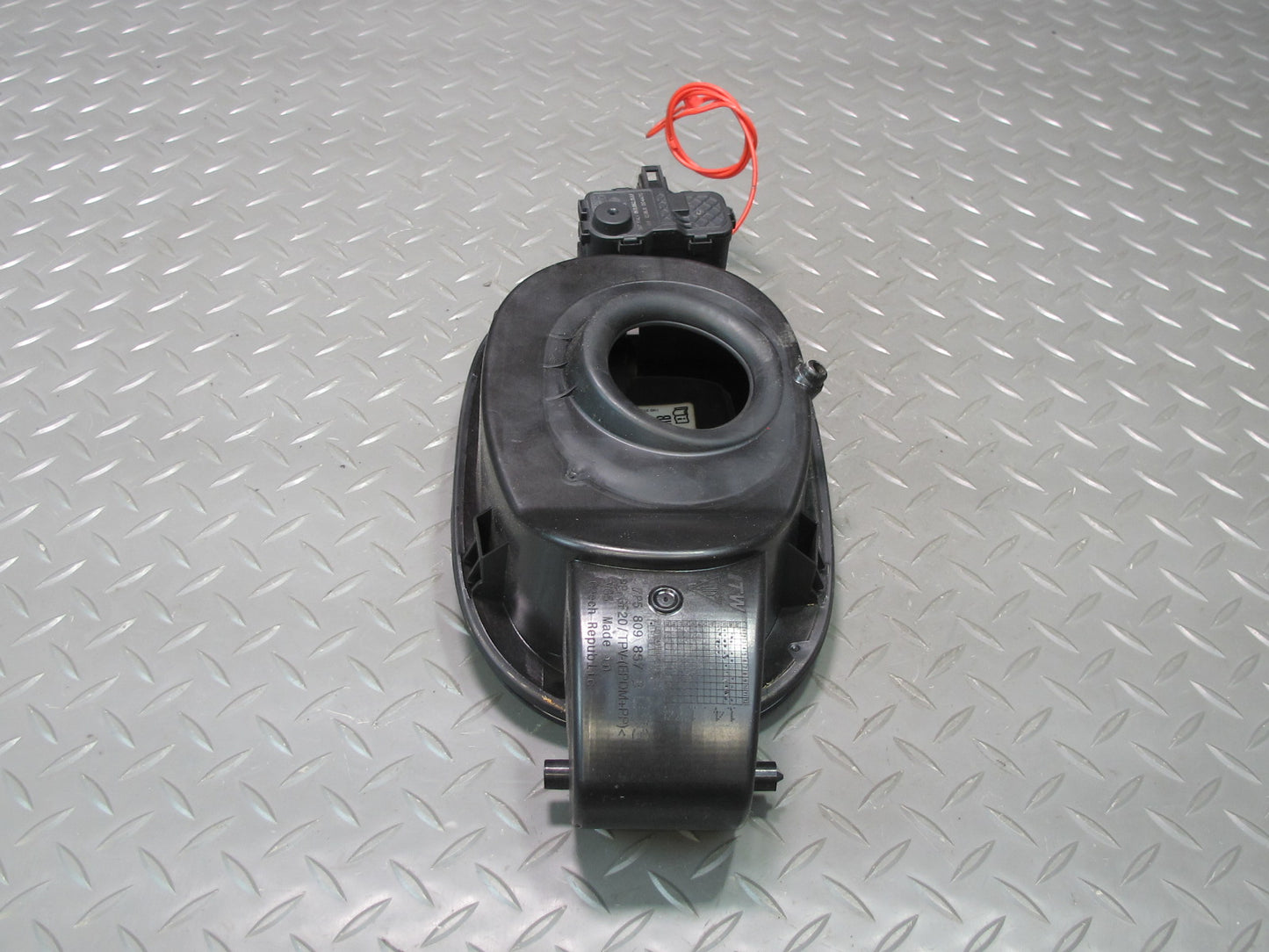 2011-2018 Porsche Cayenne 958 Fuel Gas Tank Filler Door Lid Cover Black