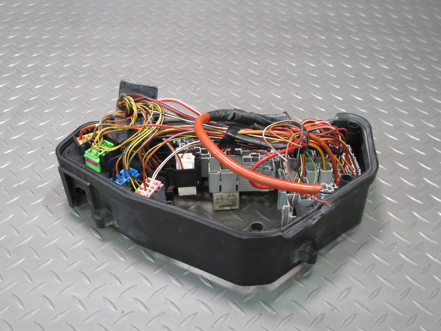 2011-2018 Porsche Cayenne 958 Fuse Relay Box Module Unit