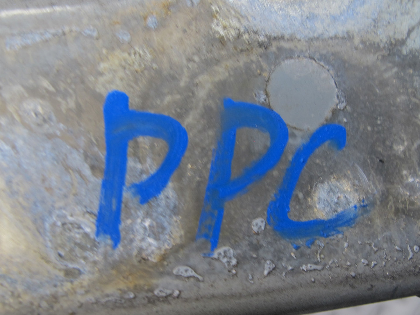 2011-2014 Porsche Cayenne 958 Front Left & Right Hood Hinge Set of 2