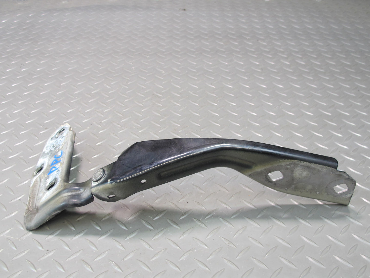 2011-2014 Porsche Cayenne 958 Front Left & Right Hood Hinge Set of 2