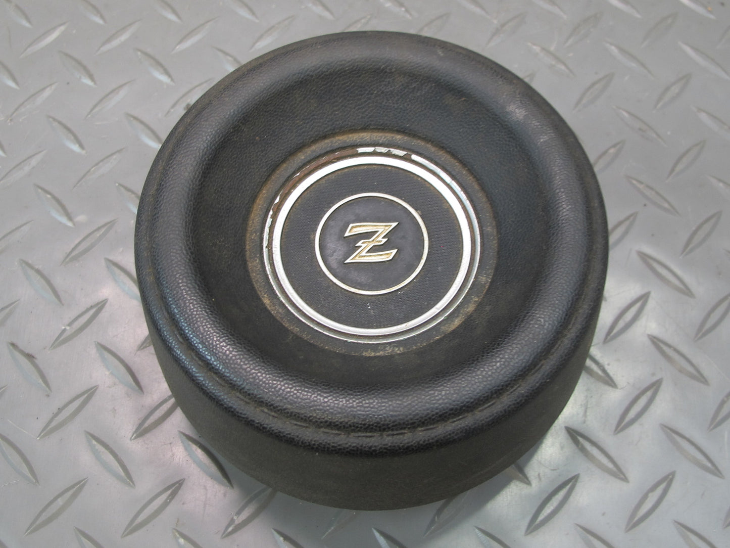 77-78 Datsun S30 280Z Steering Horn Pad Trim Cover OEM