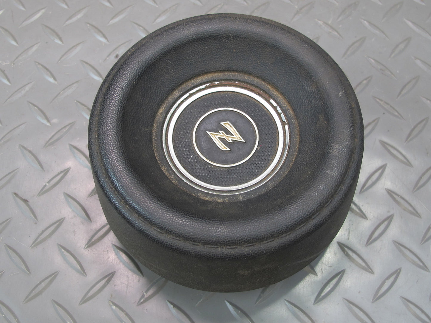 77-78 Datsun S30 280Z Steering Horn Pad Trim Cover OEM