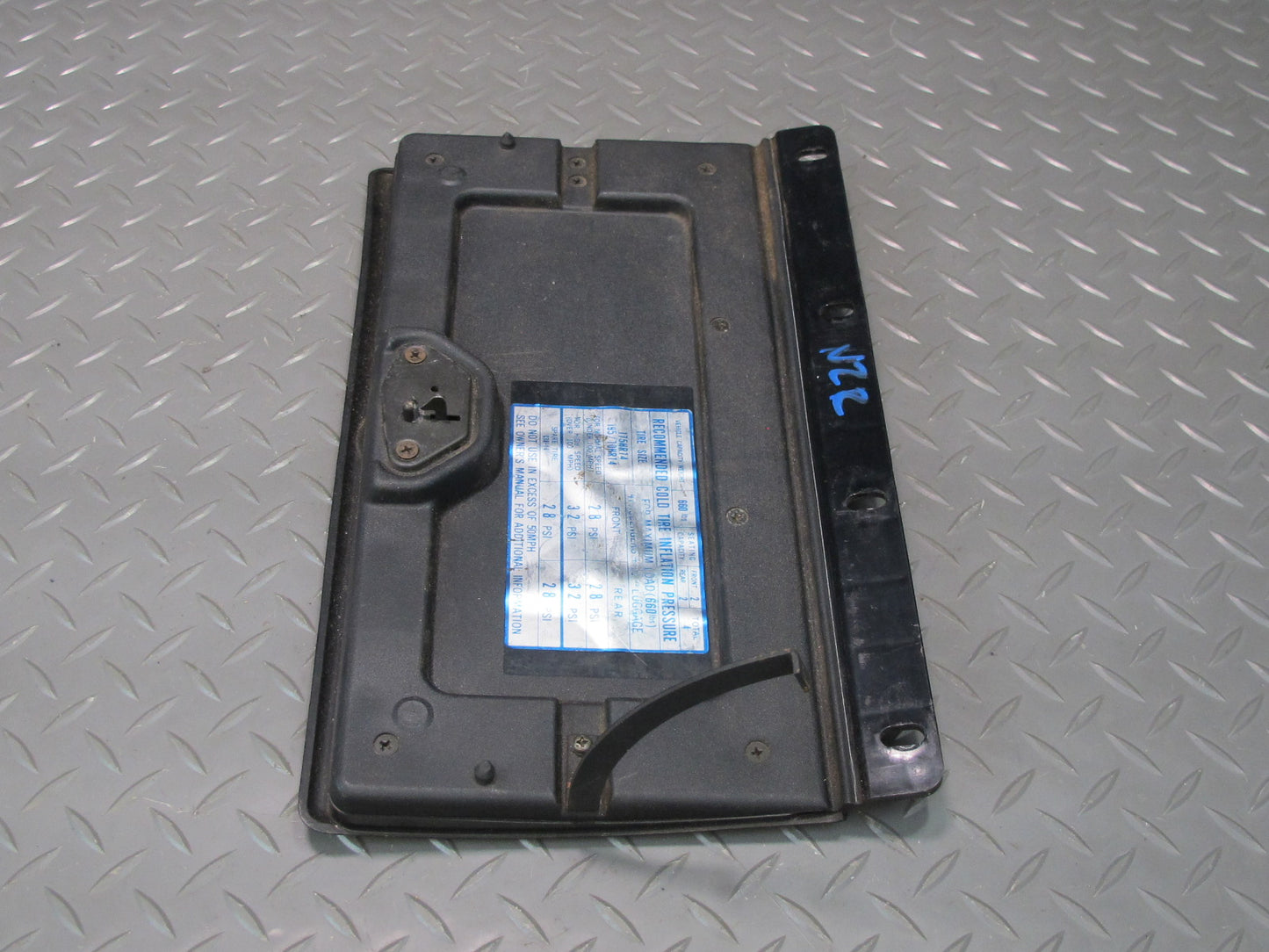 75-78 Datsun S30 280Z Glove Box Door Lid Cover OEM