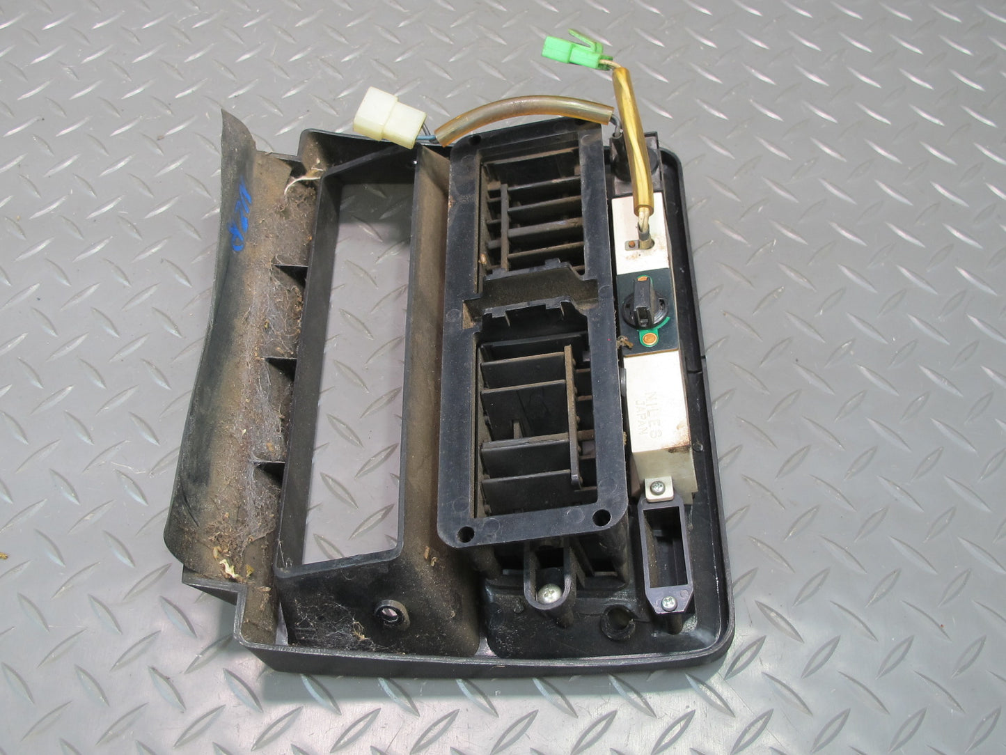 75-78 Datsun S30 280Z Dash Center A/C Vent Climate Trim Cover Panel OEM