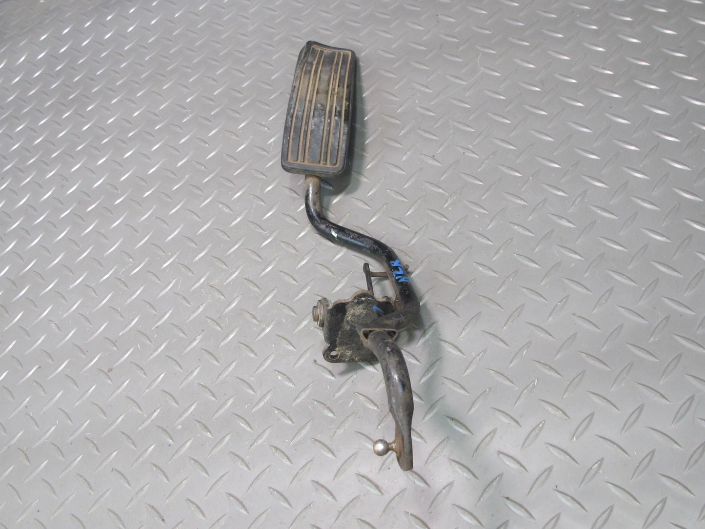 75-78 Datsun S30 280Z Gas Acceleration Pedal OEM