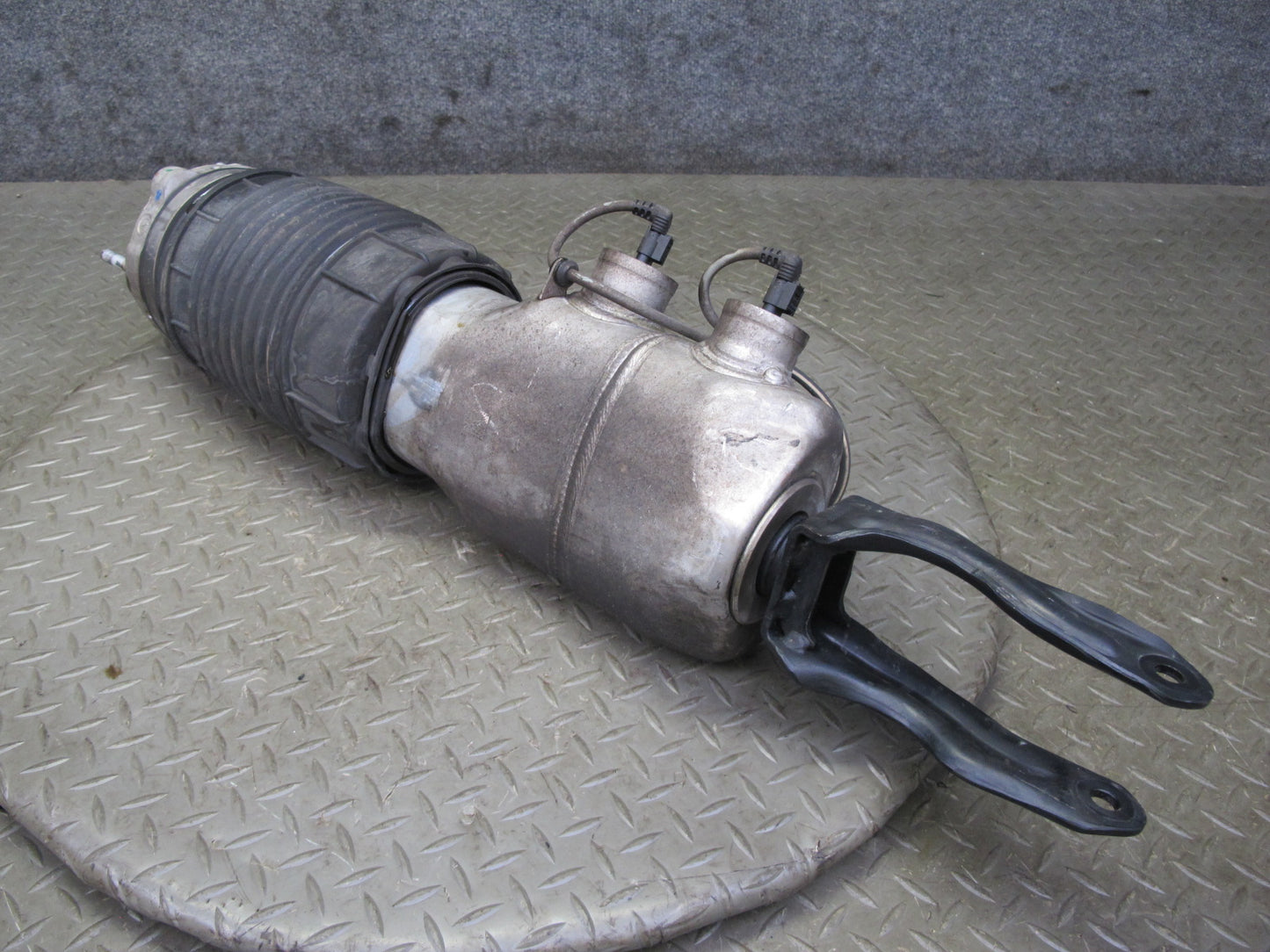 2017 Porsche Panamera 971 AWD Front Left Air Strut Shock Absorber 971616037D