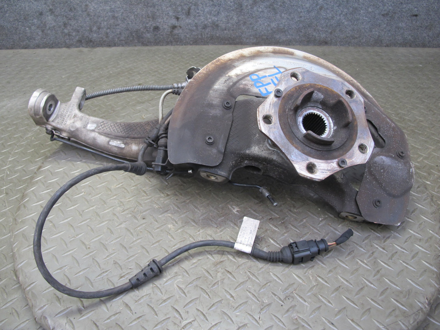 17-23 Porsche Panamera 971 AWD Front Left Spindle Knuckle Wheel Hub Bearing