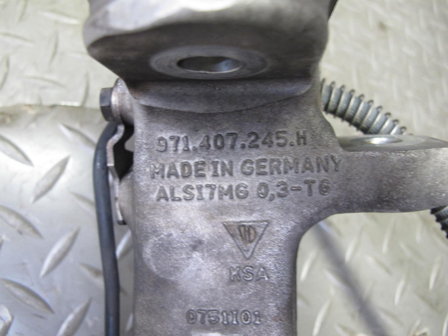 17-23 Porsche Panamera 971 AWD Front Left Spindle Knuckle Wheel Hub Bearing