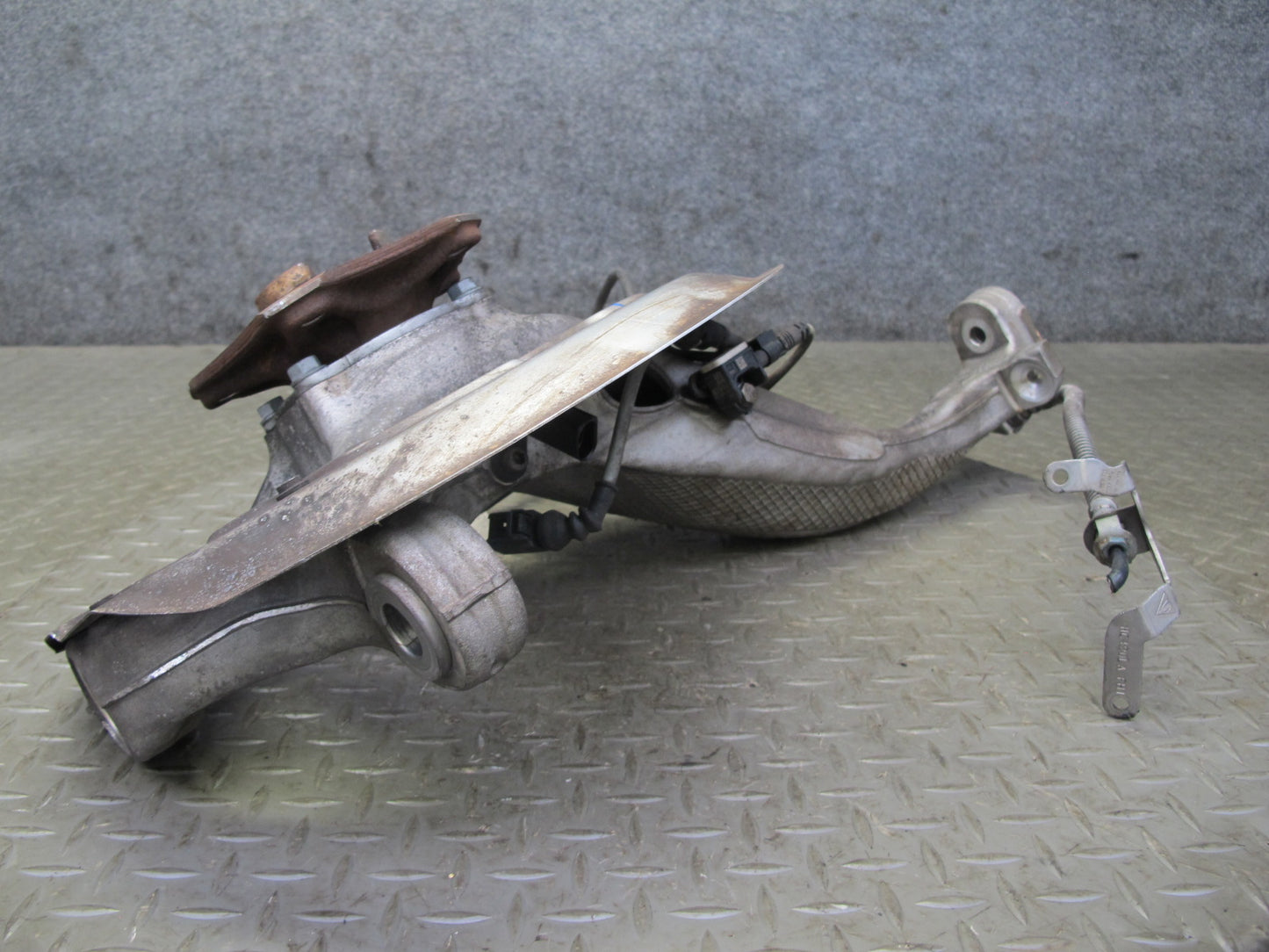 17-23 Porsche Panamera 971 AWD Front Left Spindle Knuckle Wheel Hub Bearing