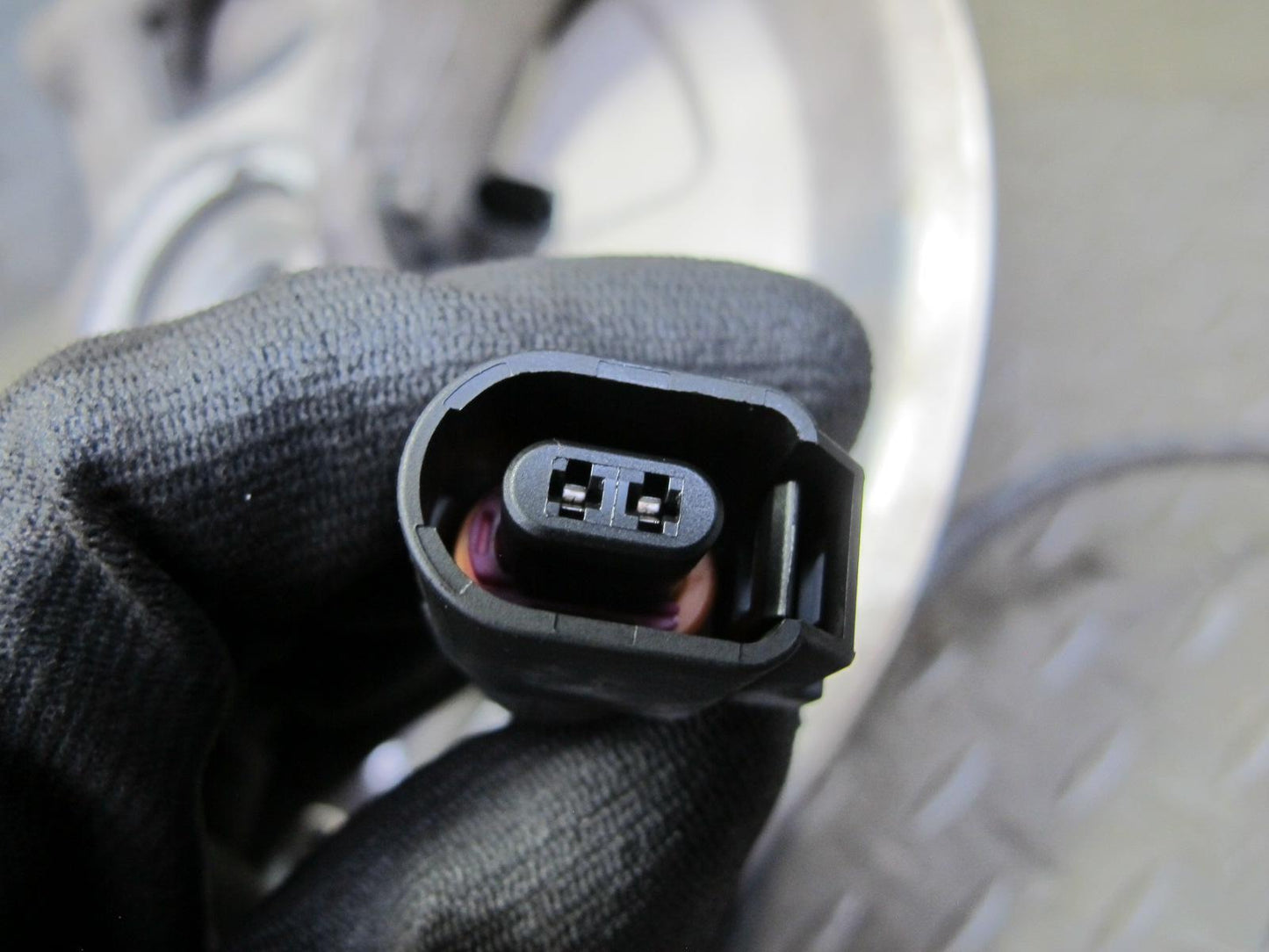 17-23 Porsche Panamera 971 AWD Front Left Spindle Knuckle Wheel Hub Bearing