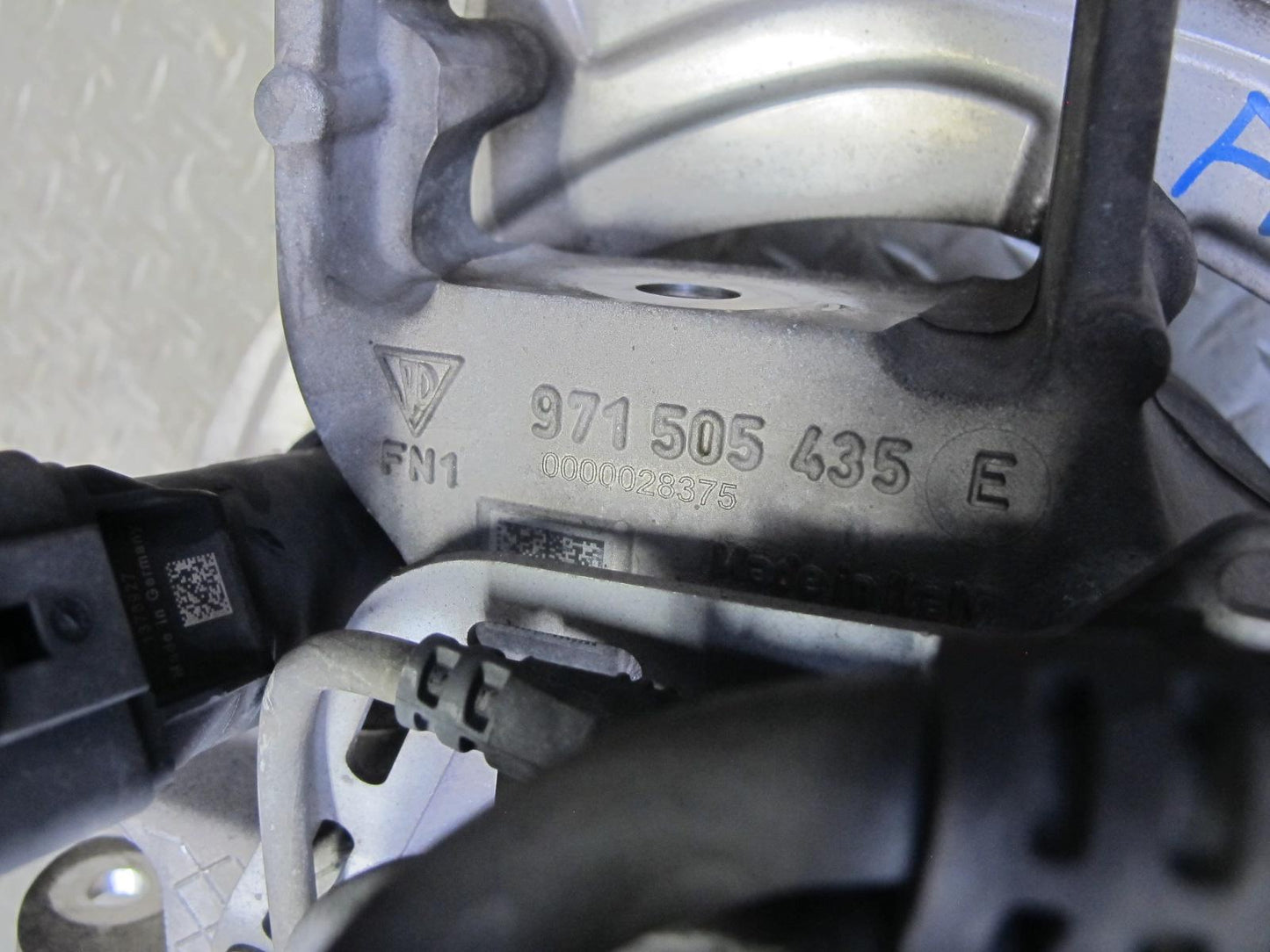 17-23 Porsche Panamera 971 AWD Rear Left Spindle Knuckle Wheel Hub Bearing