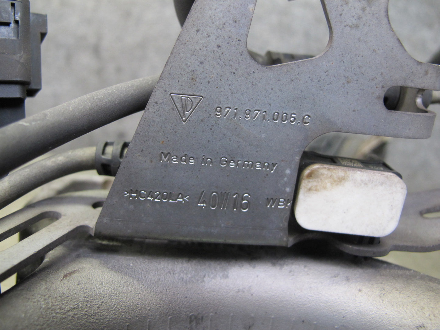 17-23 Porsche Panamera 971 AWD Rear Left Spindle Knuckle Wheel Hub Bearing