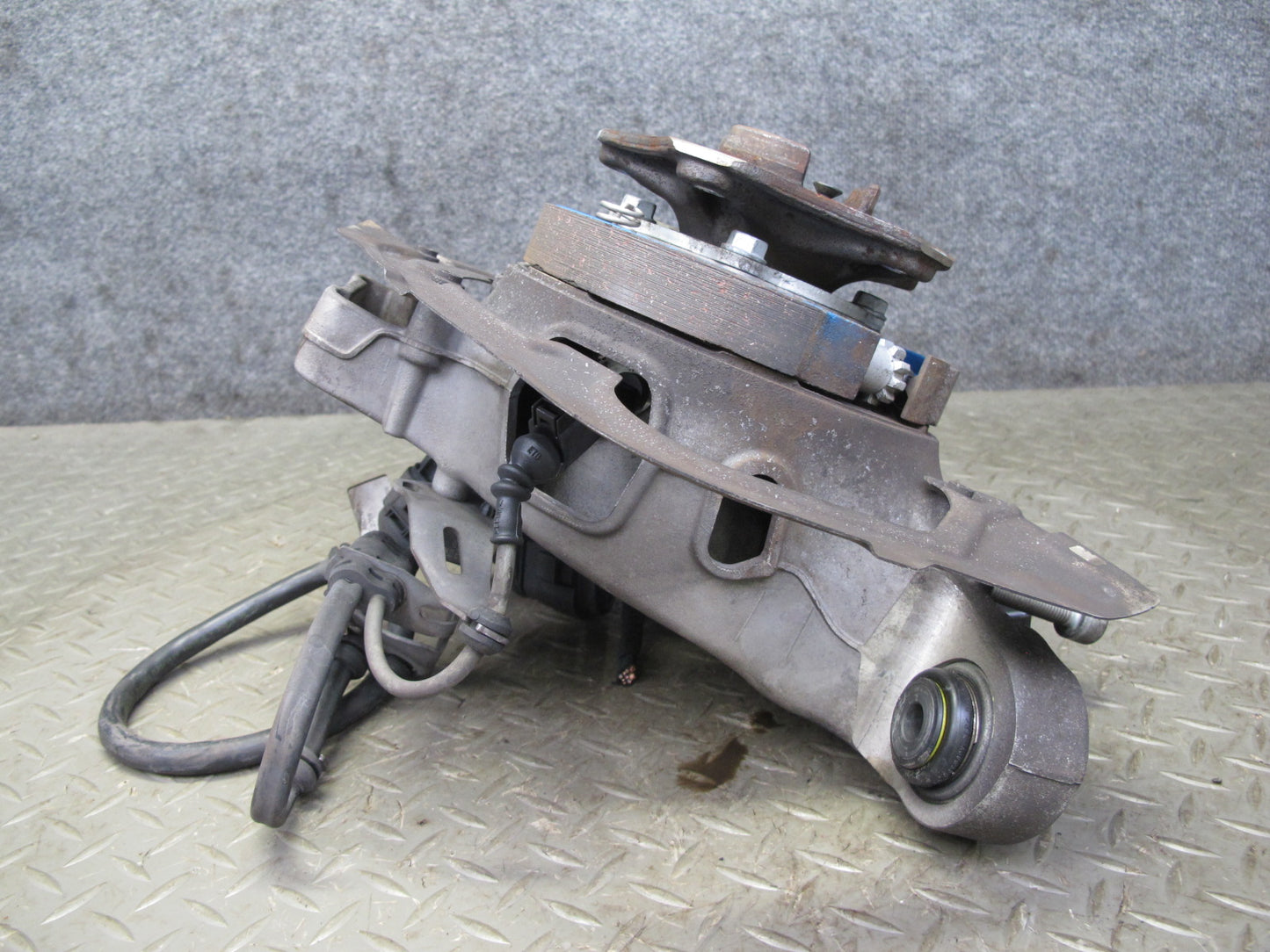 17-23 Porsche Panamera 971 AWD Rear Left Spindle Knuckle Wheel Hub Bearing