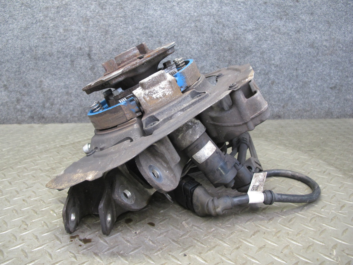 17-23 Porsche Panamera 971 AWD Rear Left Spindle Knuckle Wheel Hub Bearing