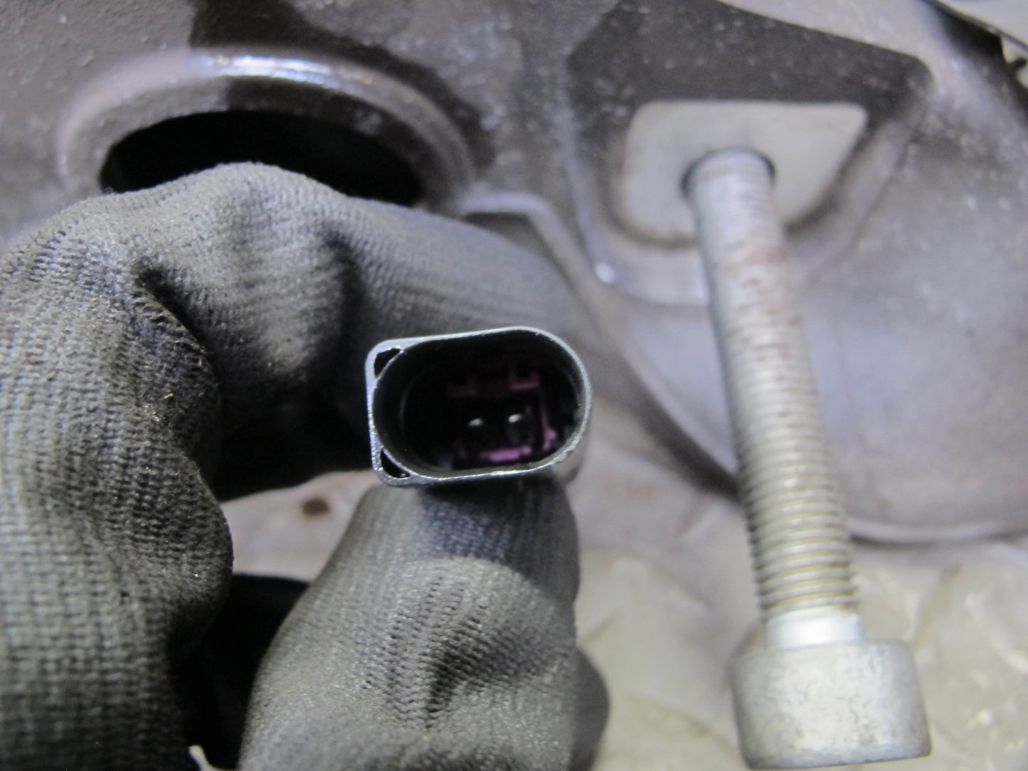 17-23 Porsche Panamera 971 AWD Rear Left Spindle Knuckle Wheel Hub Bearing