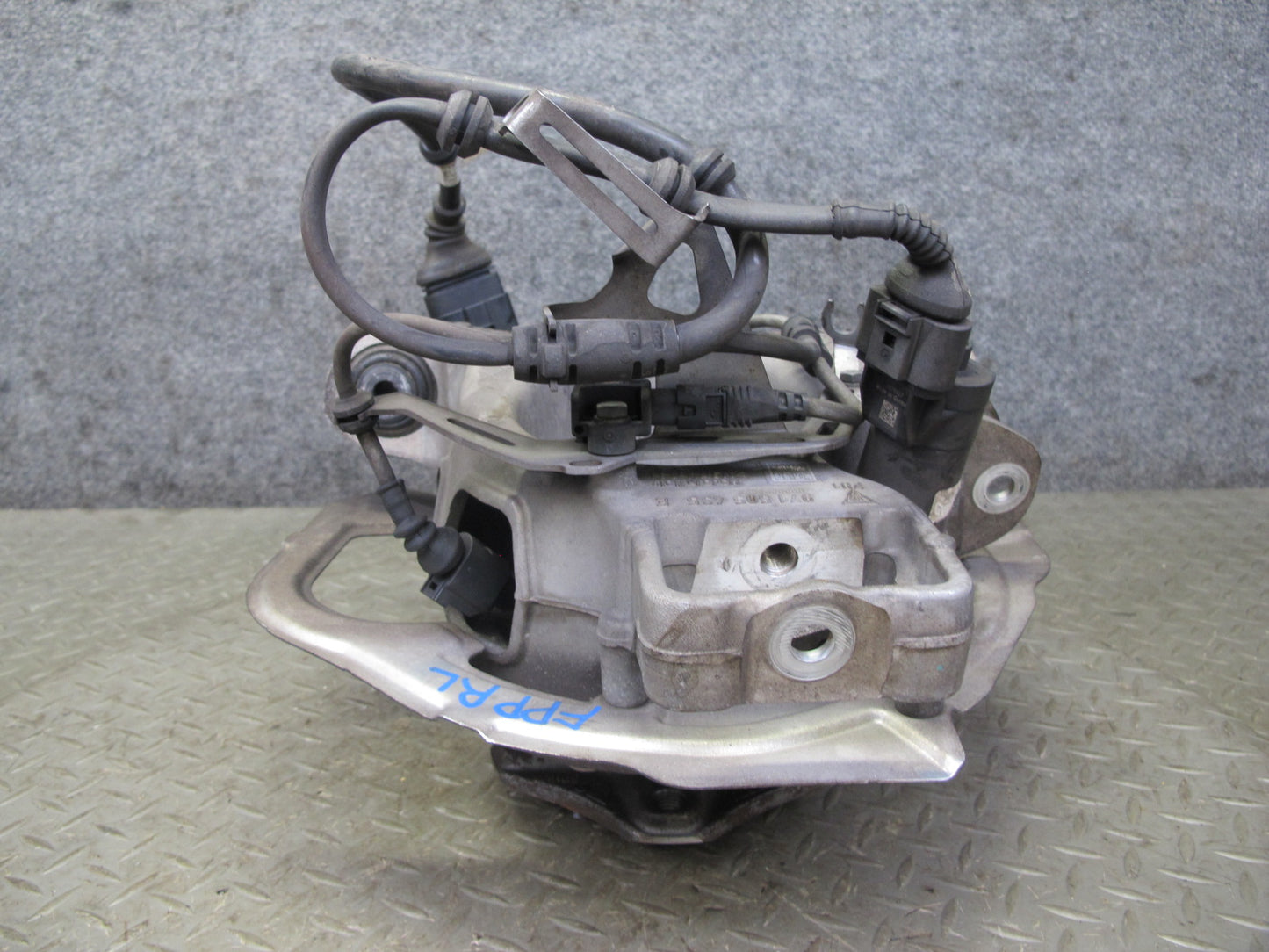 17-23 Porsche Panamera 971 AWD Rear Left Spindle Knuckle Wheel Hub Bearing