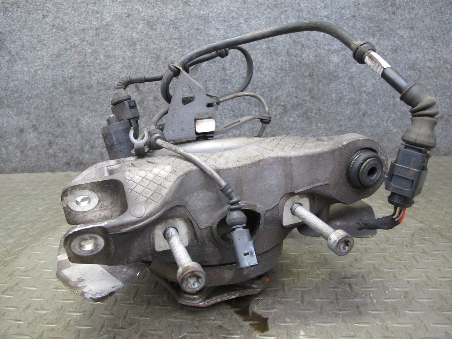 17-23 Porsche Panamera 971 AWD Rear Left Spindle Knuckle Wheel Hub Bearing