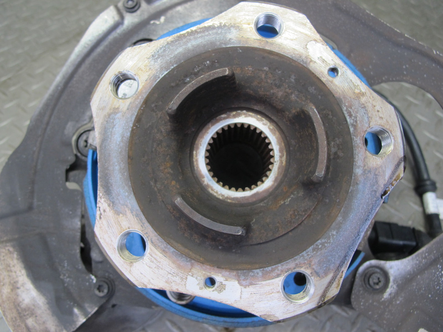 17-23 Porsche Panamera 971 AWD Rear Right Spindle Knuckle Wheel Hub Bearing