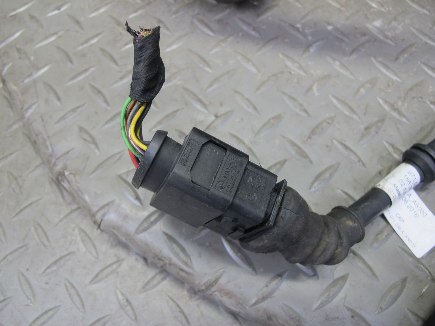 17-23 Porsche Panamera 971 AWD Rear Right Spindle Knuckle Wheel Hub Bearing