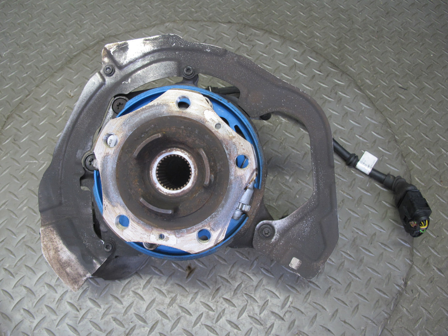 17-23 Porsche Panamera 971 AWD Rear Right Spindle Knuckle Wheel Hub Bearing