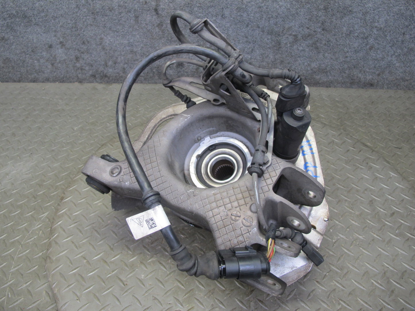 17-23 Porsche Panamera 971 AWD Rear Right Spindle Knuckle Wheel Hub Bearing