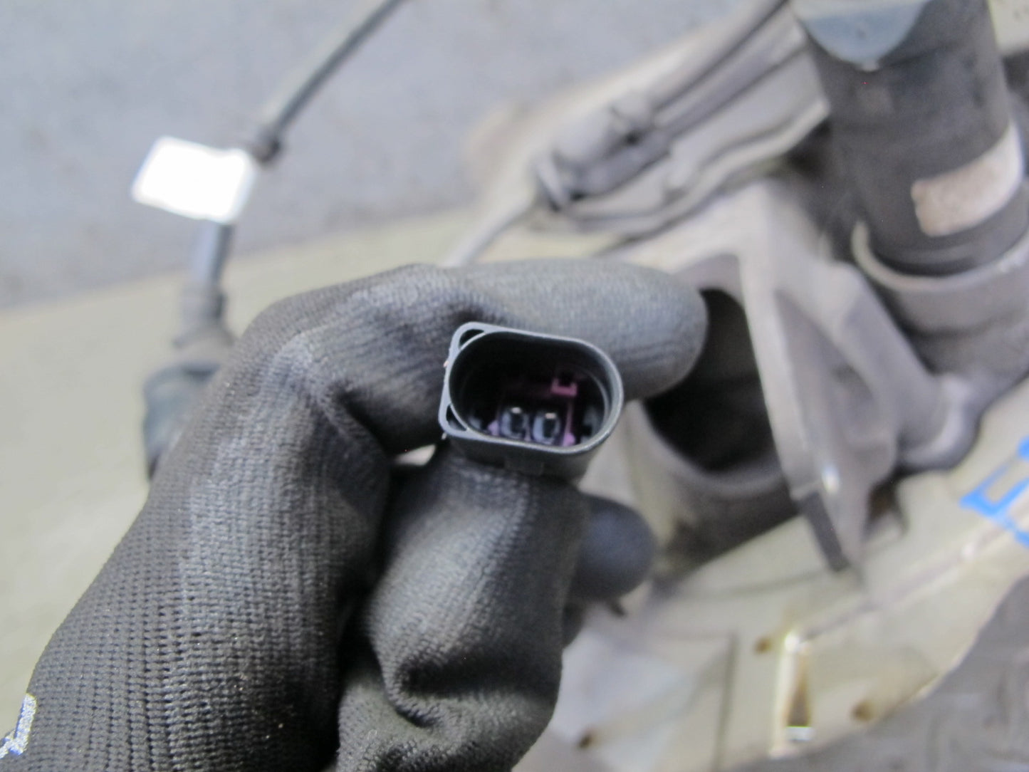 17-23 Porsche Panamera 971 AWD Rear Right Spindle Knuckle Wheel Hub Bearing