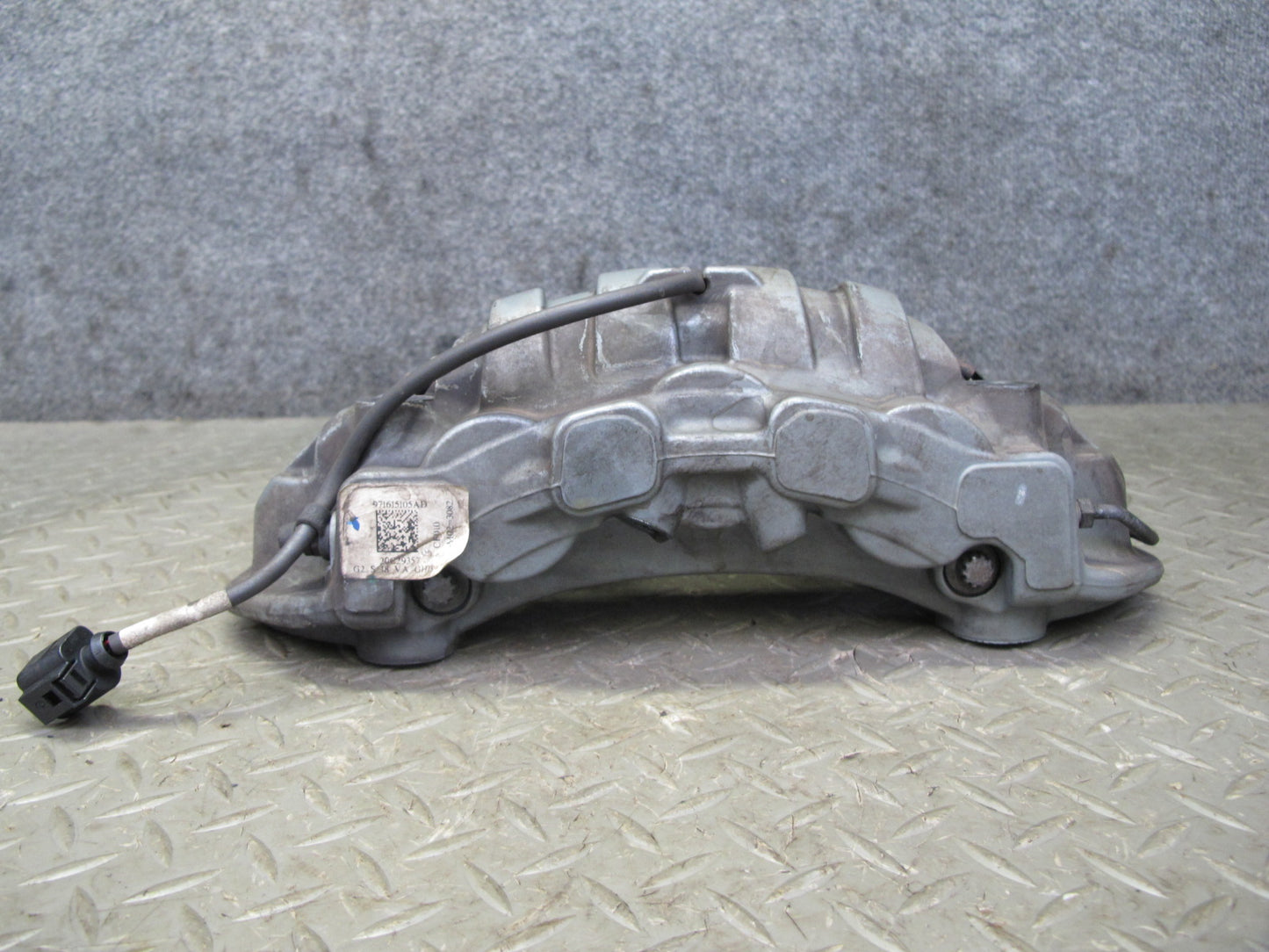 17-23 Porsche Panamera 4S 971 AWD 18" Front Left Brembo Brake Caliper 7PP615123