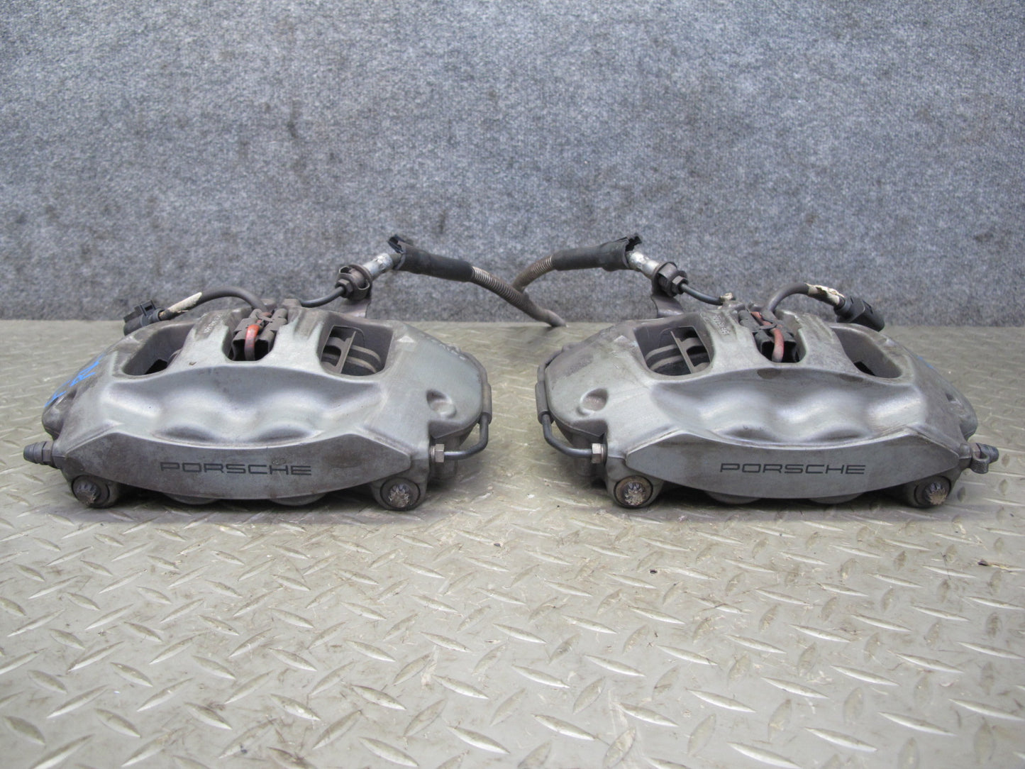 17-23 Porsche Panamera 4S 971 AWD 18" Rear Left & Right Brembo Brake Caliper Set