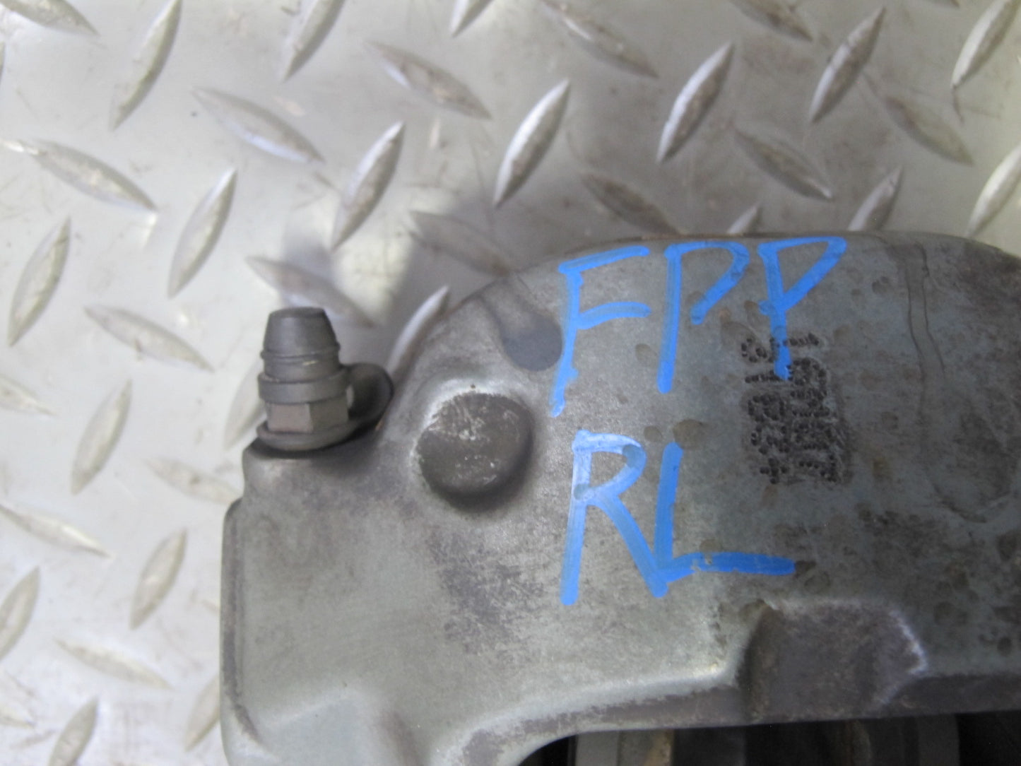 17-23 Porsche Panamera 4S 971 AWD 18" Rear Left & Right Brembo Brake Caliper Set