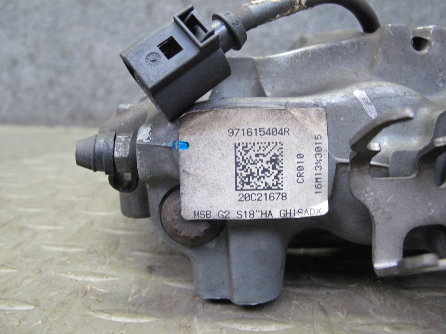 17-23 Porsche Panamera 4S 971 AWD 18" Rear Left & Right Brembo Brake Caliper Set